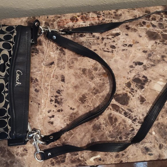 COACH Ashley Signature Hippie Sateen Shoulder Bag in Black & Pale Gold F20111 - Picture 5 of 8